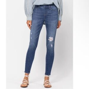 Judy Blue Mid Rise Destroy Pull On Skinny Jegging Size 7/28